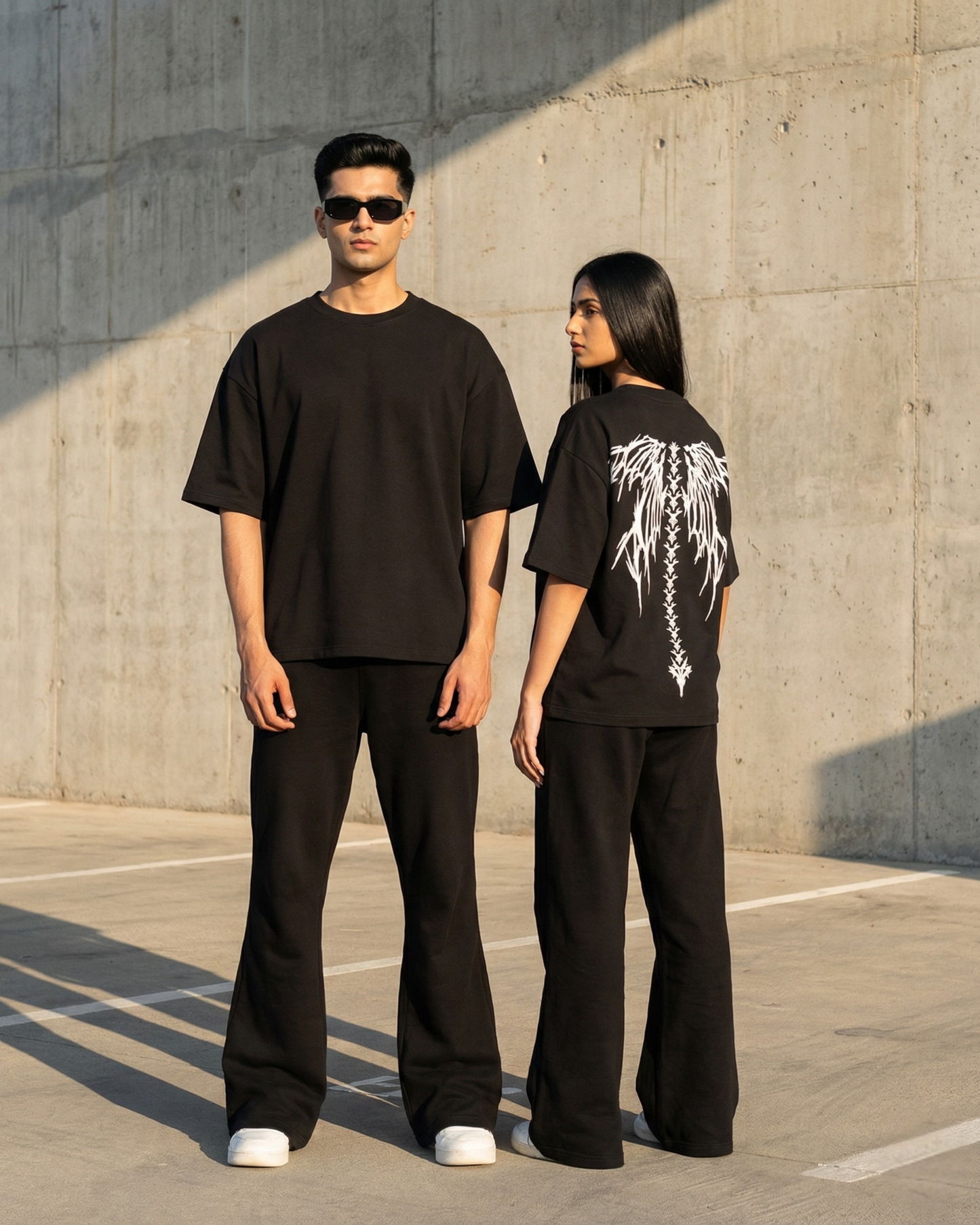 FALLEN SPINE BLACK UNISEX OVERSIZED TSHIRT